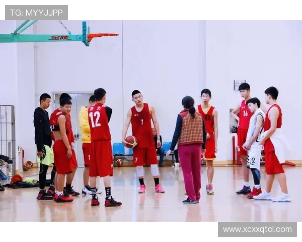 南京篮球队的奋斗历程与梦想追逐在钻石联赛中的精彩表现